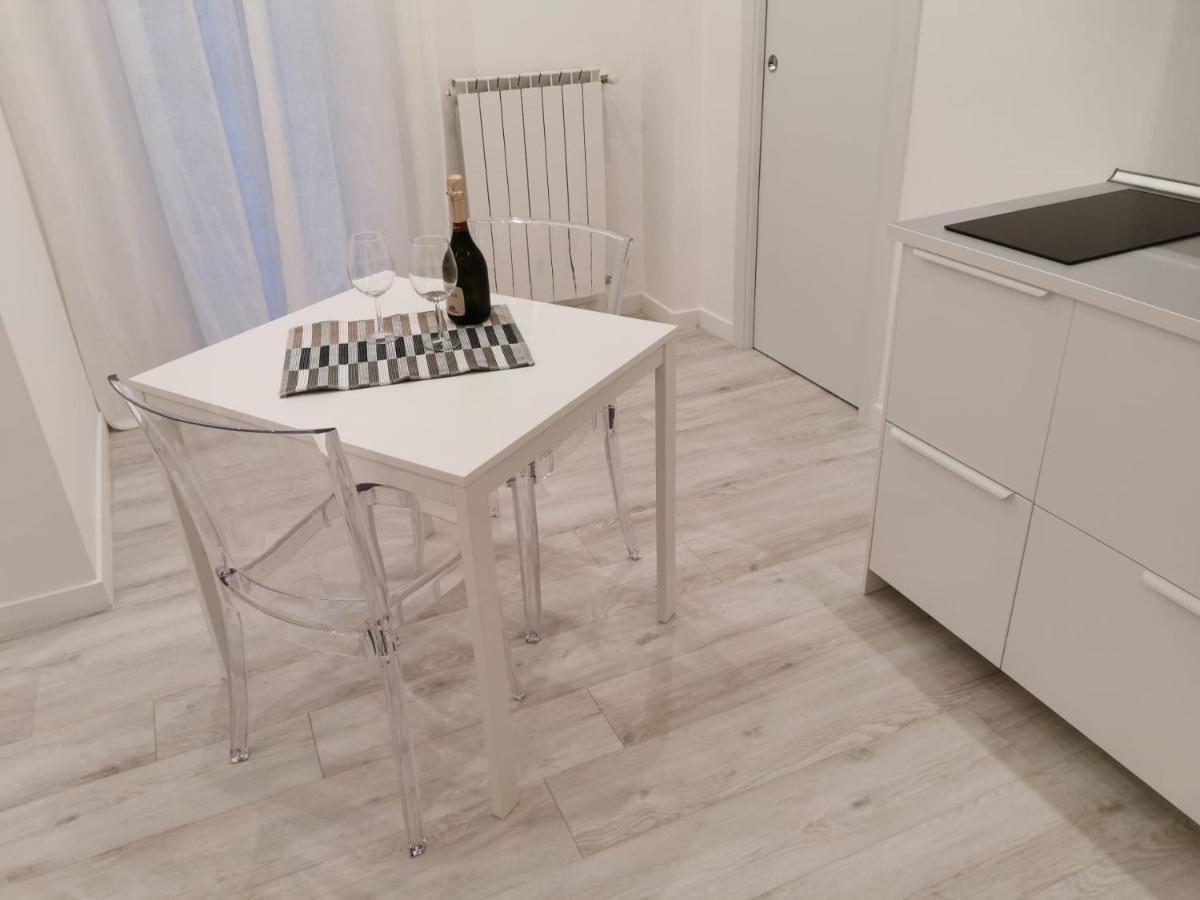 Dimora Nalu Apartment Bari Exterior foto